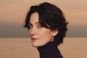 What Plastic Surgery Has Carrie-Anne Moss Gotten? Body Measurements and Wiki