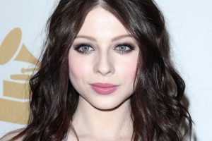 Did Michelle Trachtenberg Undergo Plastic Surgery? Body Measurements and More!