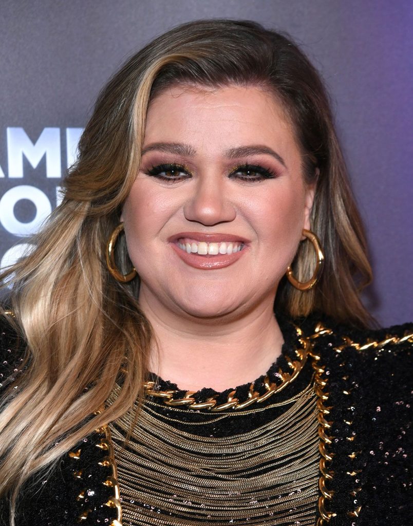 Kelly Clarkson Cosmetic Surgery Face