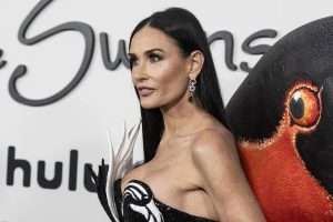 Demi Moore and the Plastic Surgery Debate