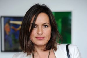 Mariska Hargitay’s Beauty Journey: Breast Augmentation and Botox Talks