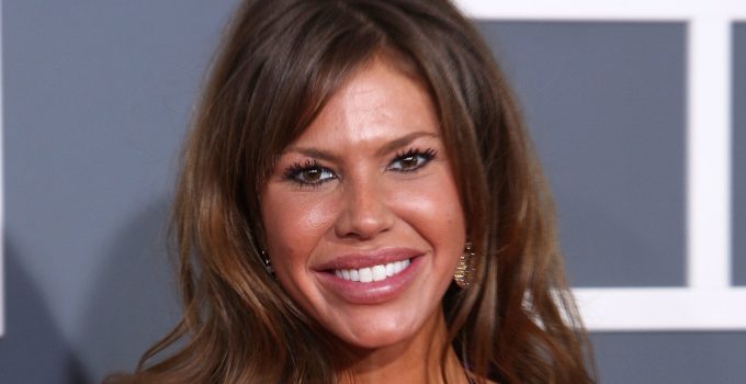 Nikki Cox