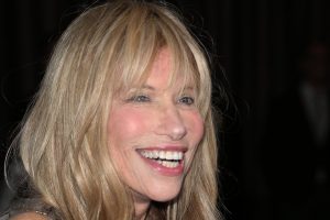 Carly Simon’s Inspiring Journey Through Plastic Surgery and Resilience