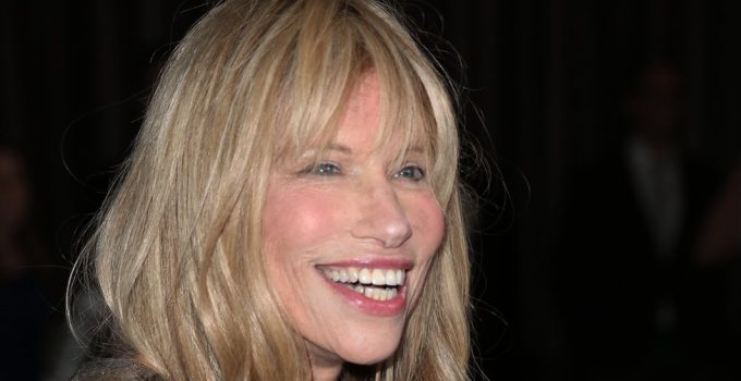 Carly Simon