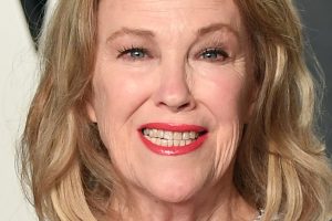 Catherine O’Hara’s Stance: Embracing Aging Over Plastic Surgery Enhancements