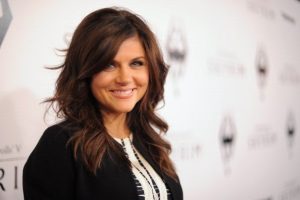 Tiffani Thiessen’s Journey: Embracing Natural Beauty Beyond Plastic Surgery