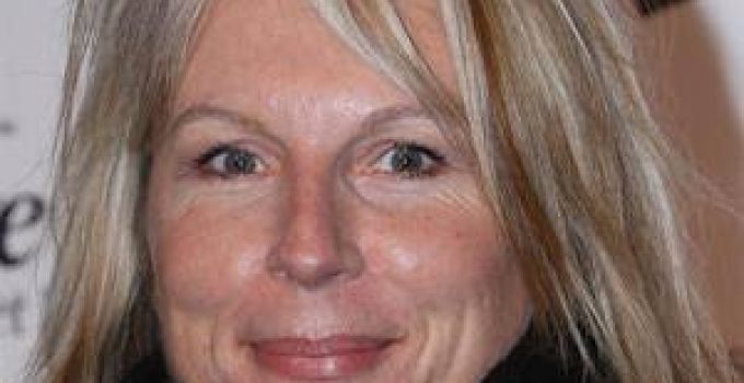 Jennifer Saunders